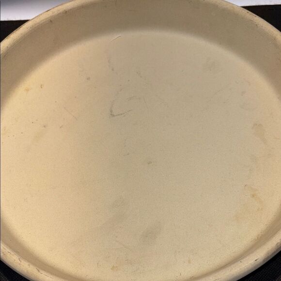 The Pampered Chef Cream 11 inch round backing stone - Picture 4 of 6